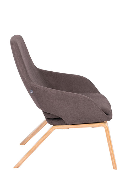 Sillón Aura base de madera Bratti