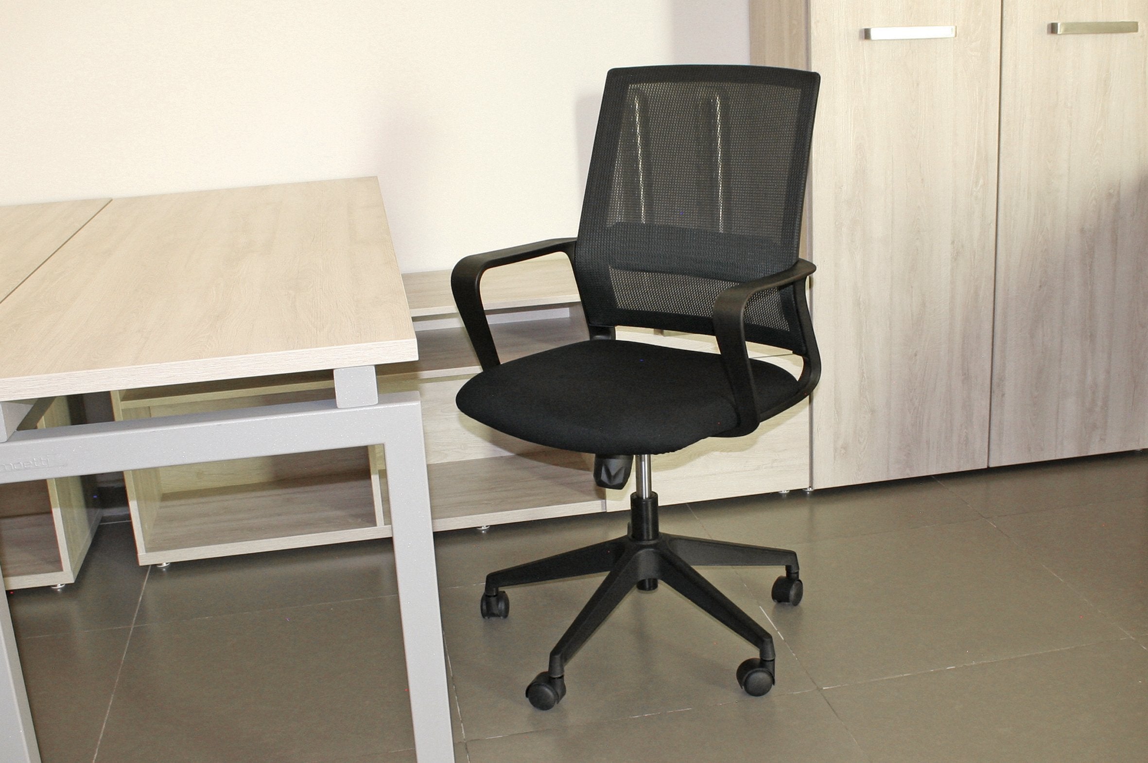 Silla Sling Semi Ejecutiva OHE-94 Plus Negro Offiho