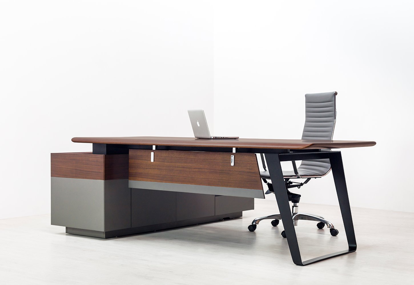 Escritorio para dirección de madera